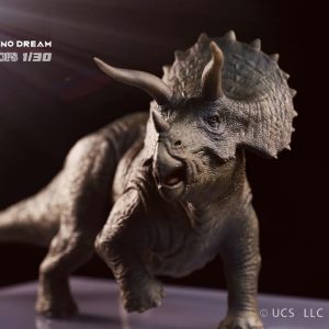 Dino Dream Jurassic Park Licensed Triceratops 1/30 scale statue