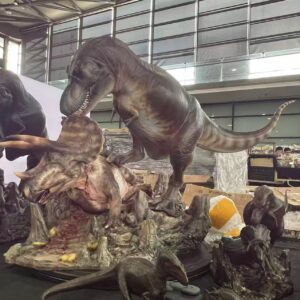 Eden buster Tyrannosaurus VS Triceratops Statue 